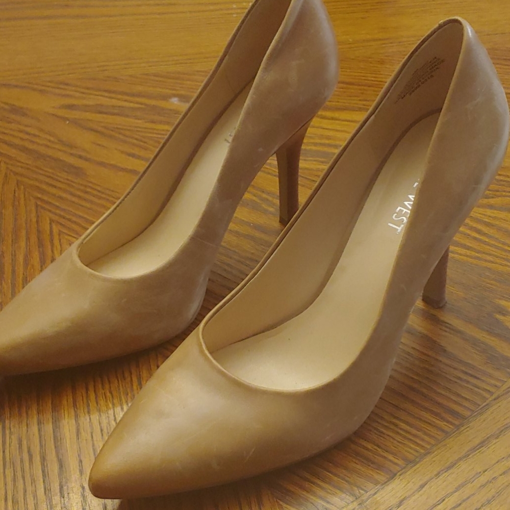 Nine West nude heels